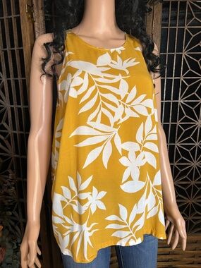 OLD NAVY TROPICAL TOP L